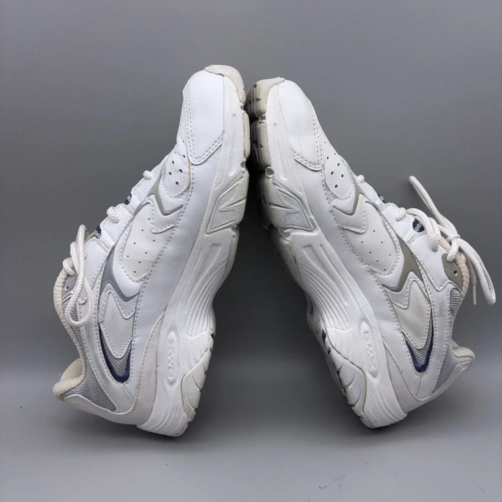 Reebok dmx walking
